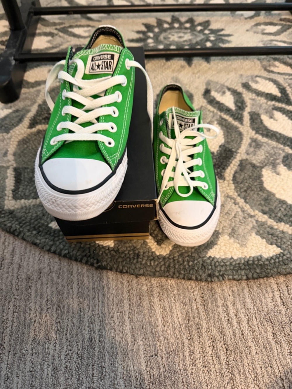 Converse women Green Low Top Chuck Taylor Sneakers